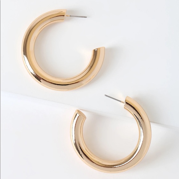 Katelyn Chunky Gold 1.5" Hoop Earrings - Picture 3 of 5